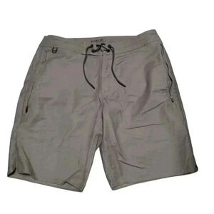 Roark trail layover shorts grey size 32